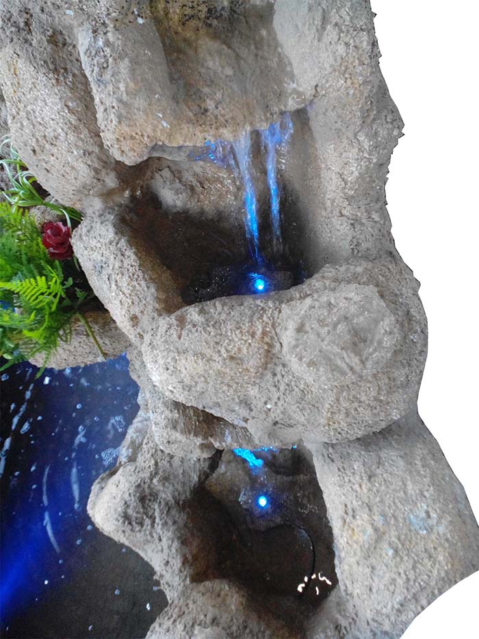 Cascata decorativa com pedras artificiais, Débora 1